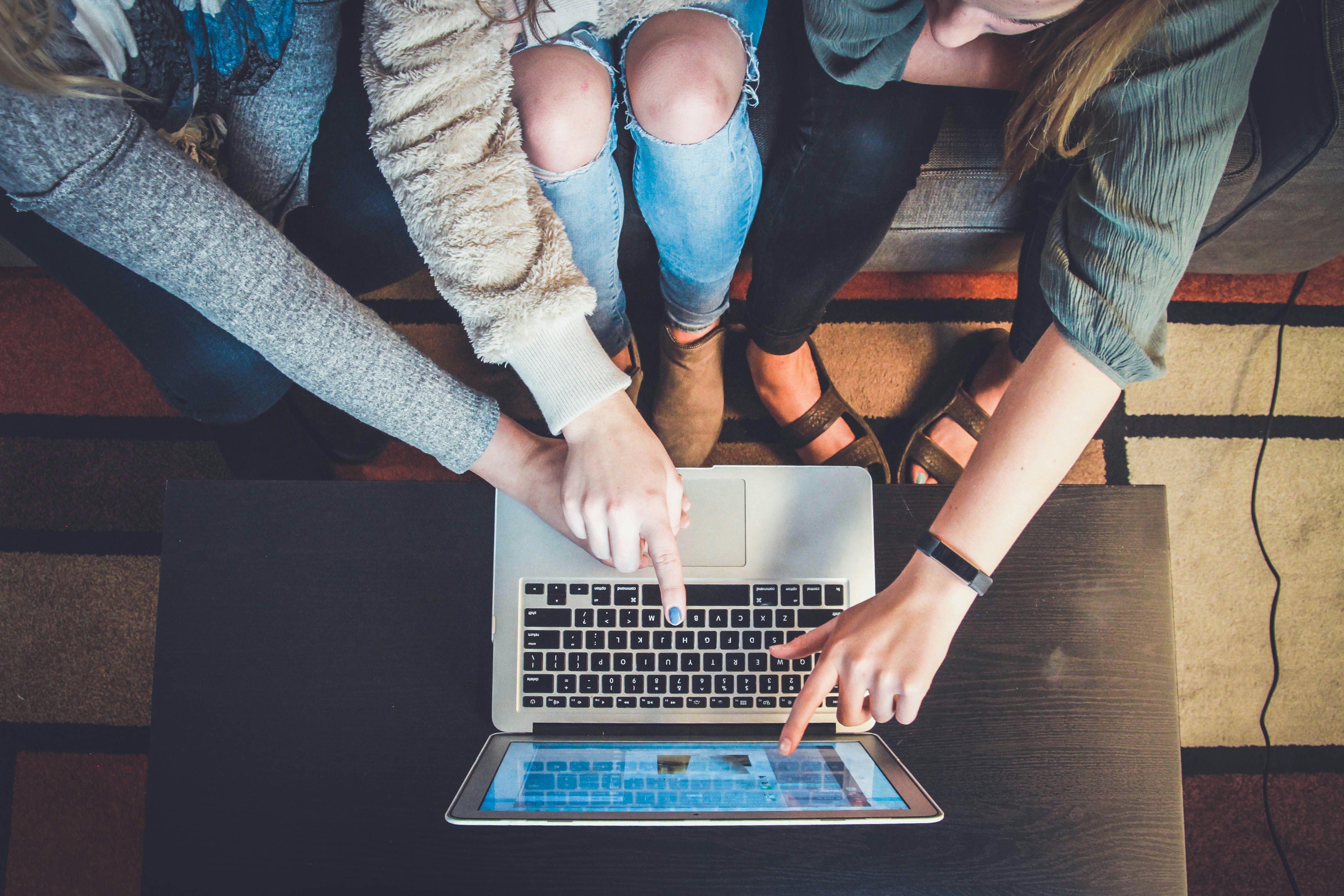 All or nothing? The relationship between privacy and safety in addressing online harms