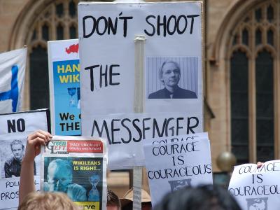 Urging Sweden and the UK to free Julian Assange